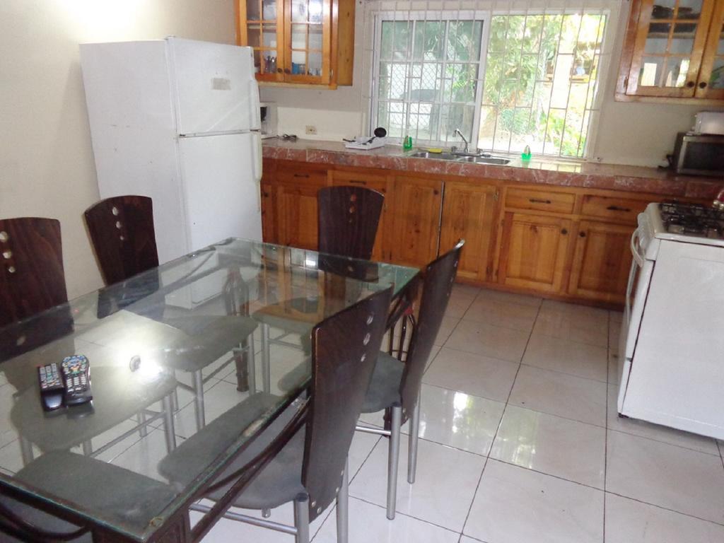 Bethel Court Guesthouse Montego Bay Exterior foto