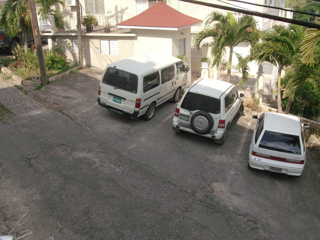 Bethel Court Guesthouse Montego Bay Exterior foto